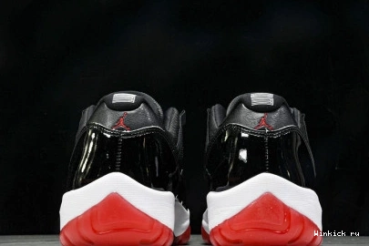 11 Air Low Jordan “Bred” 1209